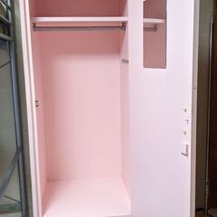 ピンクで可愛い　衣装タンスの画像