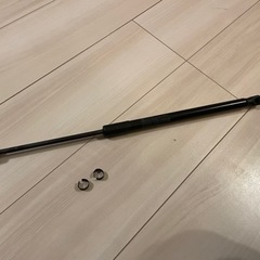 ジムニーjb64  純正リアゲートダンパー