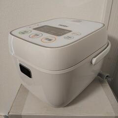 美品 高年式 ハイアール 炊飯器 3合炊き ホワイト