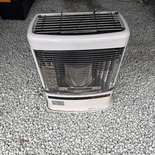 コロナFF式石油ストーブ中古品