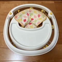 ベビー用品　歩行器　の画像