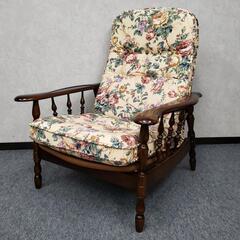 カリモク コロニアル リクライニングソファ オットマン付 肘掛付ソファー シングルチェア karimoku 家具 洋風家具 木製品 花柄 ゴージャスの画像