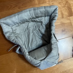 抱っこひも　エルゴ　新生児パット付きの画像