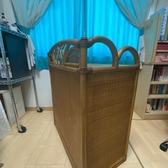 ラタン　4段収納家具の画像