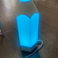 IKEA イケヤ　LED テーブルランプ　マルチカラーの画像