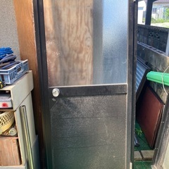勝手口ドア 　値下げしました！      