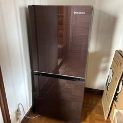 【引き渡し者決定】冷蔵庫　ハイセンス　134リットル　ダークブラ...