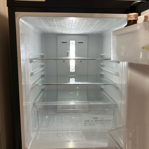 【引き渡し者決定】冷蔵庫　ハイセンス　134リットル　ダークブラウン　一人暮らし　霜取り機能付き　