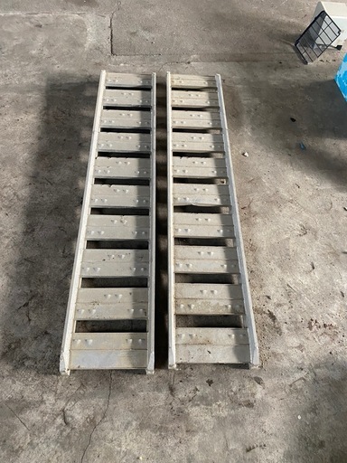 「アルミブリッジ　2本セット」　昭和ブリッジ　長さ 180センチ　有効幅 30センチ　最大積載荷重 0．5トン