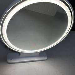 LED女優ミラーの画像