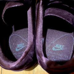 ナイキ　スニーカー　23.5cmの画像