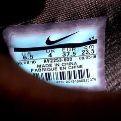 ナイキ　スニーカー　23.5cmの画像