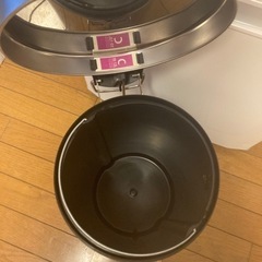 brabantia  ゴミ箱の画像