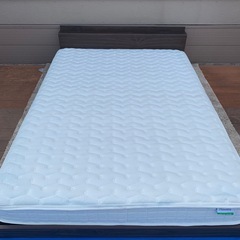 ダブルベッド用マットレスのみ