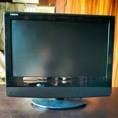 ポータブルの液晶デジタルハイビジョンテレビです。