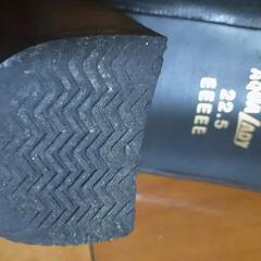 パンプス　黒　5Eの画像