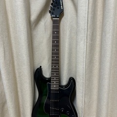 エレキギター　深緑
