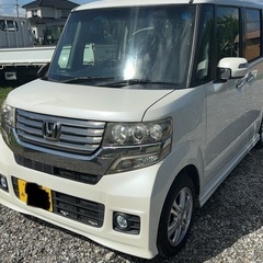 NBOXカスタム　白❗️