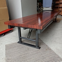 ★［八4632］〈中古品〉折りたたみ長机　会議用テーブル　高さ2段階　寸法   45X180㎝  高さ70㎝   32㎝(2段階)　の画像