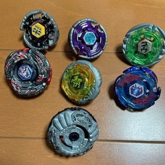 ベイブレードセット！電池が持つ限り永遠にまわります！の画像