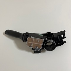 【未使用】トヨタ純正 SWITCH ASSY (84140-42030)の画像