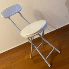 ニトリ　折りたたみチェア　白
