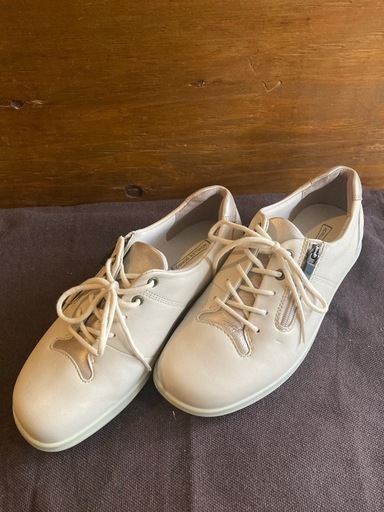 美品❗️ベージュ　22.0㎝ 4E アキレスソルボ ACHLLES  SORBO