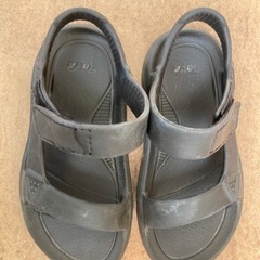 tevaサンダルキッズ19〜20センチの画像