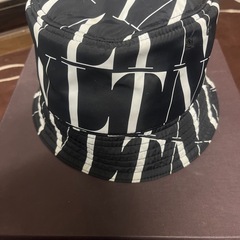 VALENTINO  バケットハット