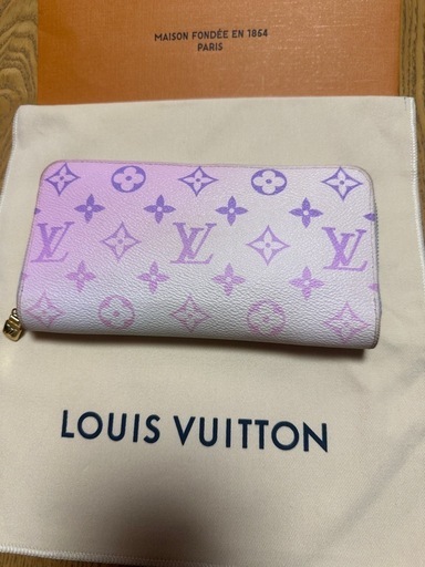 LOUIS VUITTON長財布