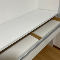 美品卓子の画像