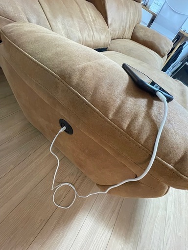 ソファ(電動リクライニング式USB差口付き)