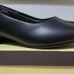 黒　パンプスの画像