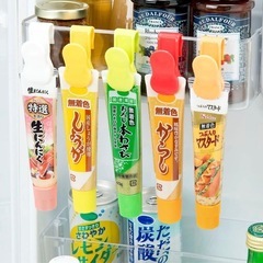 冷蔵庫ドアに使うチューブクリップの画像