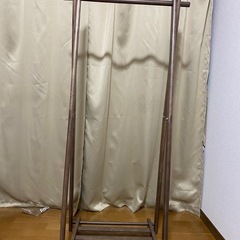 ⑦木製ハンガー