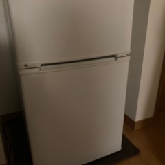 2ドア冷蔵庫の画像