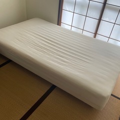 無印セミダブルベッド