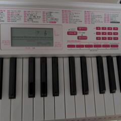 キーボード　ピアノ　光ナビゲーション　カシオ　LK-121の画像