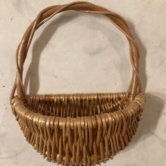 壁掛けカゴ(9/6まで)