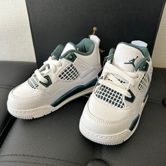 13㌢ジョーダンスニーカー