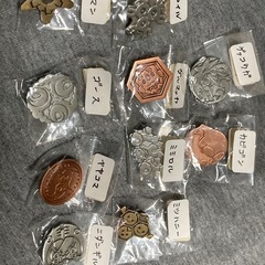 ポケモン　ピンバッジ　各100円
