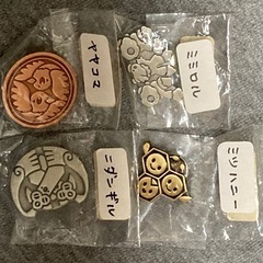ポケモン　ピンバッジ　各100円の画像