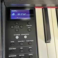 美品【電子ピアノ】　ヤマハ　グラビノーバ　CLP635の画像