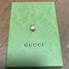 片方のみGucciピアスの画像
