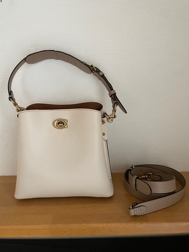 coach コーチ　ハンドバッグ　ショルダーバック　
ホワイトベージュ