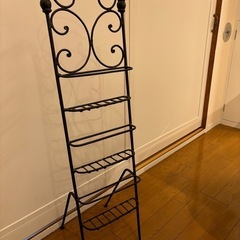 ウエディングのウェルカムスペースやカフェのマガジンラックにも。の画像