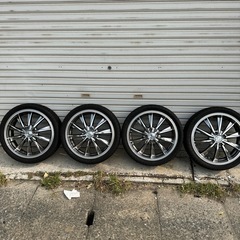 ハートチャーム付きセクシートップス