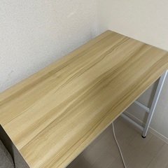 パソコンデスクの画像