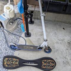 キックボード、スケボー