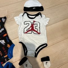 NIKEジョーダンベビー服の画像